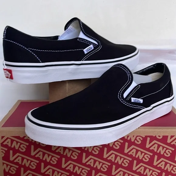 Vans WMNS Classic Slip-On BlackVN000EYEBLKSneakers